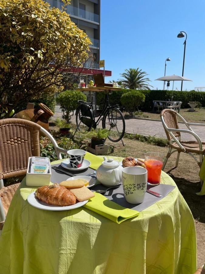 Hotel Diplomatic Bellaria-Igea Marina Esterno foto