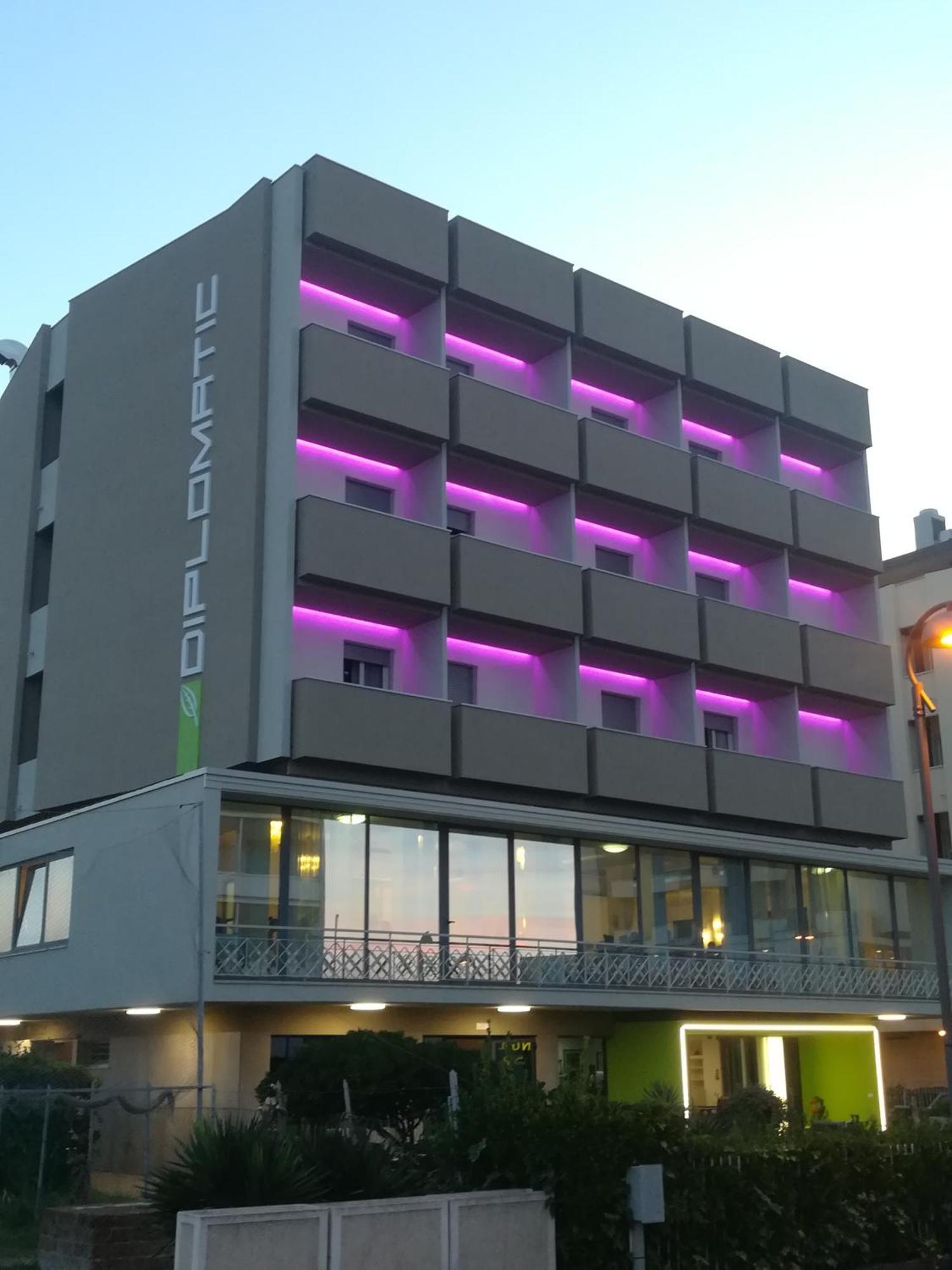 Hotel Diplomatic Bellaria-Igea Marina Esterno foto