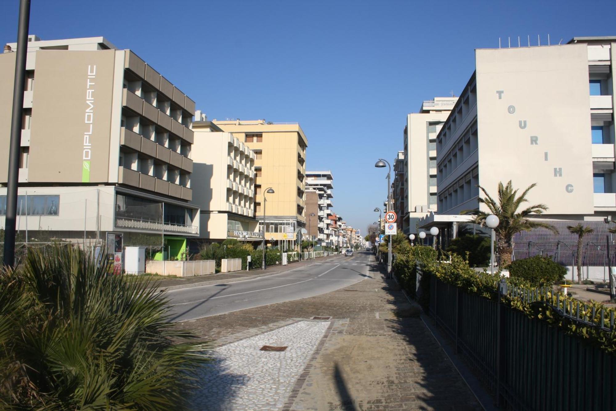 Hotel Diplomatic Bellaria-Igea Marina Esterno foto